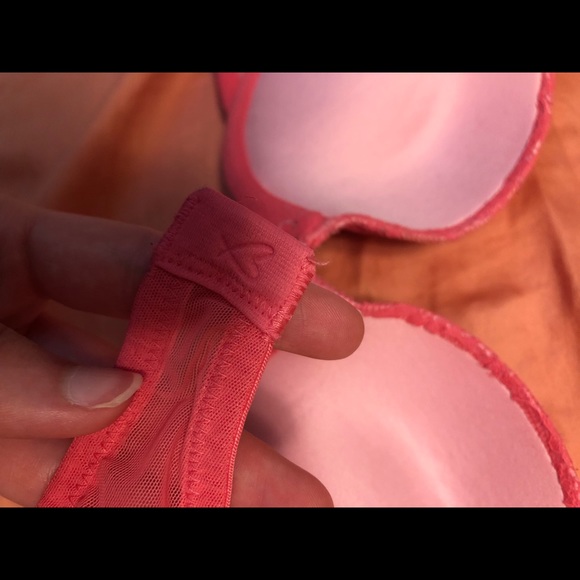 vs bra 💞 - Picture 3 of 3